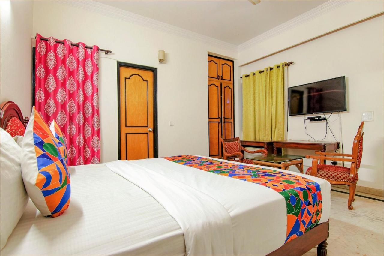 Fabhotel Singh Suite Gurgaon Exteriör bild