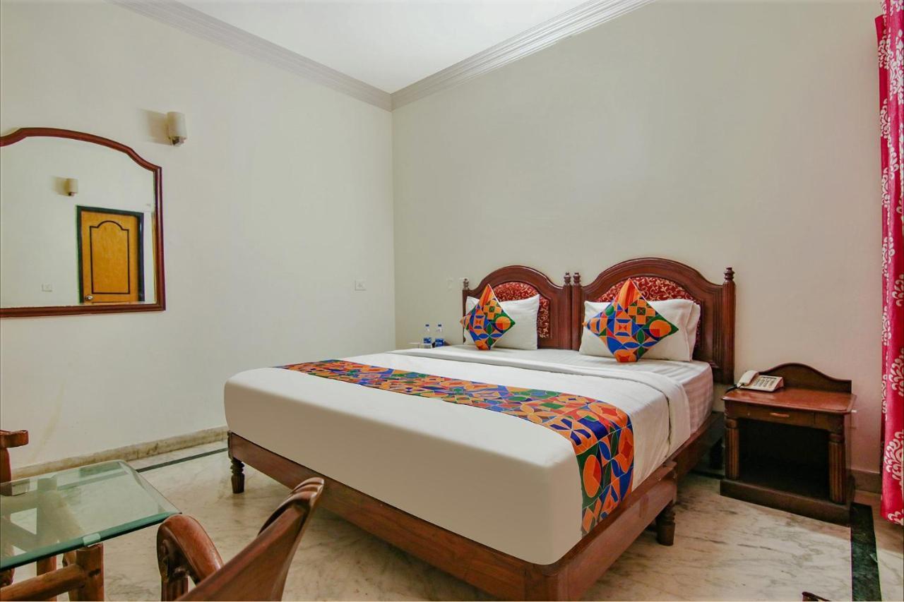 Fabhotel Singh Suite Gurgaon Exteriör bild