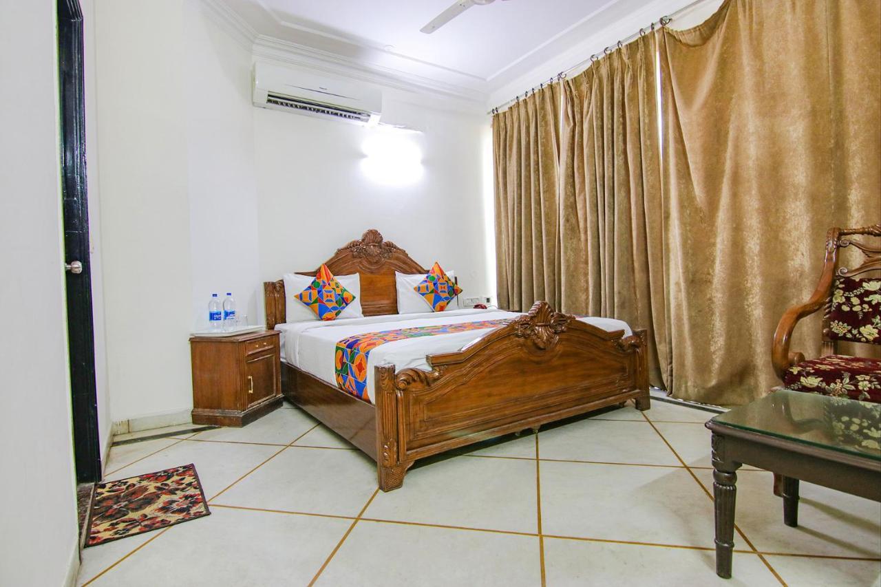 Fabhotel Singh Suite Gurgaon Exteriör bild