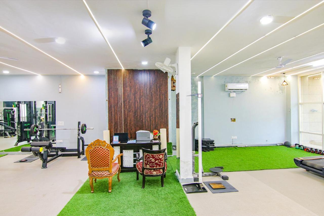 Fabhotel Singh Suite Gurgaon Exteriör bild